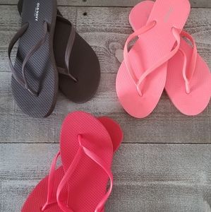 SOLD!!!Flip flops old navy